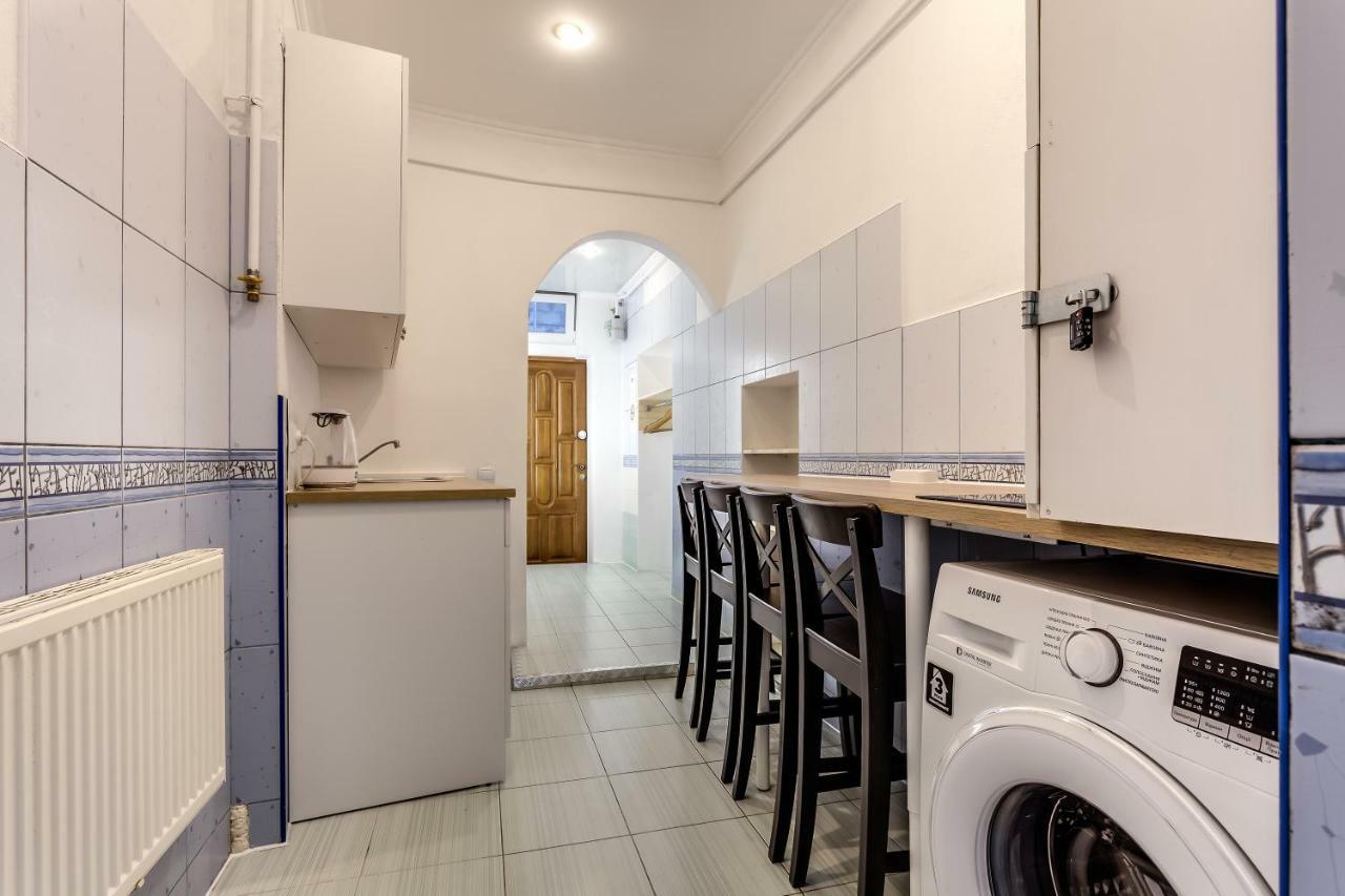 Modern Apartment In Lviv Historic Centre المظهر الخارجي الصورة
